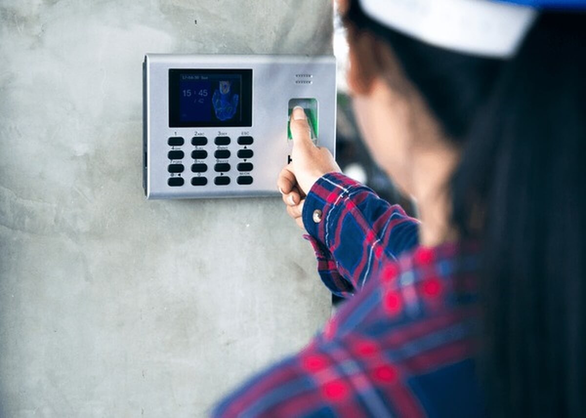 Employee Time and Attendance System