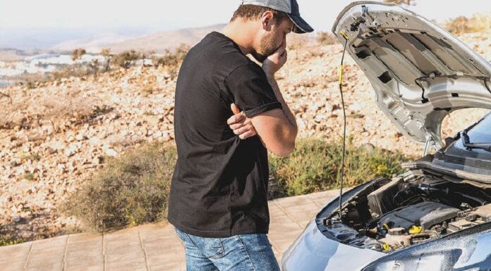 Don’t Panic! Things to Do When Your Car Breaks Down Car Breaks Down