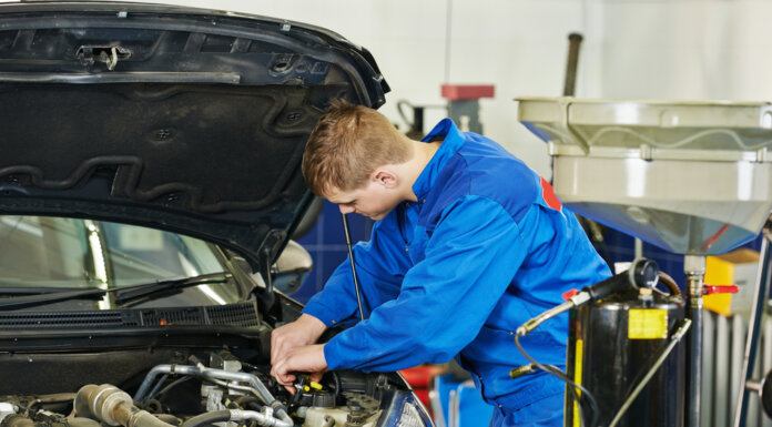 A Guide to Maintain Your Vehicle with Most Assured Mechanic Service Car Mechanic