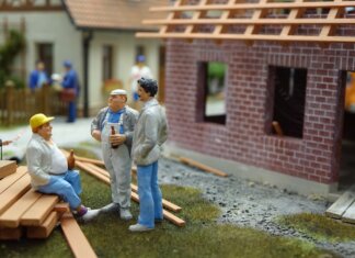 What Are The Steps Involved In Roof Repairs? Side Awnings