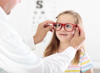 Benefits in Hiring The Best Optometrist Service From Your Region kids optometrist service