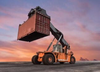 Best Economical and Affordable Crane Truck Services Near Me