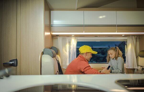 Family Caravanning: Why a Bunk-Equipped Caravan with Shower & Toilet is Ultimate Travel Companion