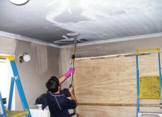 Fire Damage Cleaner in Smoke and Soot Removal