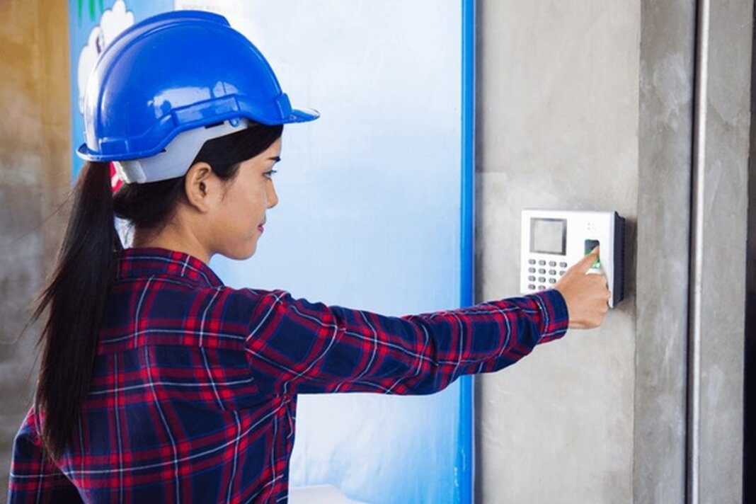 Employee Time and Attendance System Employee Time and Attendance System