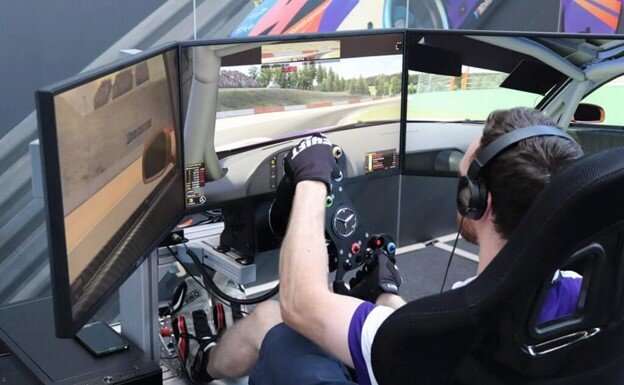 How Sim Racing Differs from Arcade Racing Games Racing Games