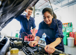How To Identify The Right Mechanic For Your Vehicle Needs