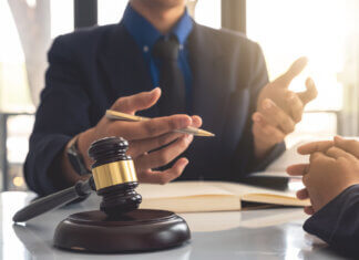 Why You Should Consider Hiring An Employment Lawyers For Workplace Conflicts