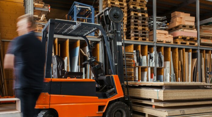 A Complete Guide to Selecting a Forklift for Sale for Industrial Applications Forklift for Sale