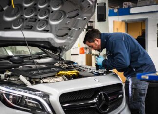 5 Essential Tips For Mercedes Service Maintenance