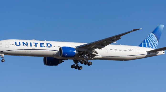 United Airlines Unaccompanied Minors Flying Alone United Airlines Unaccompanied Minor Policy